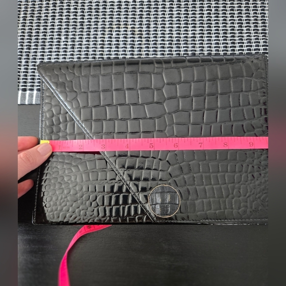 Yves Saint Laurent Vintage Black Patent Clutch - Picture 5 of 17
